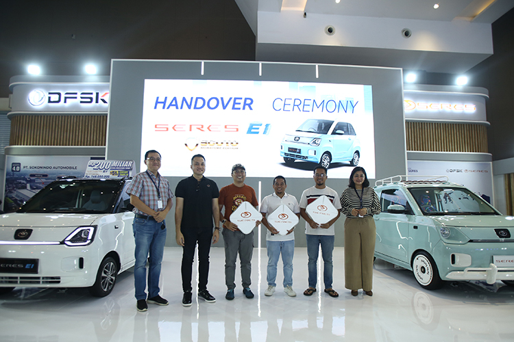 SERES Rayakan Serah Terima E1 Scuto Signature Edition pada Pelanggan