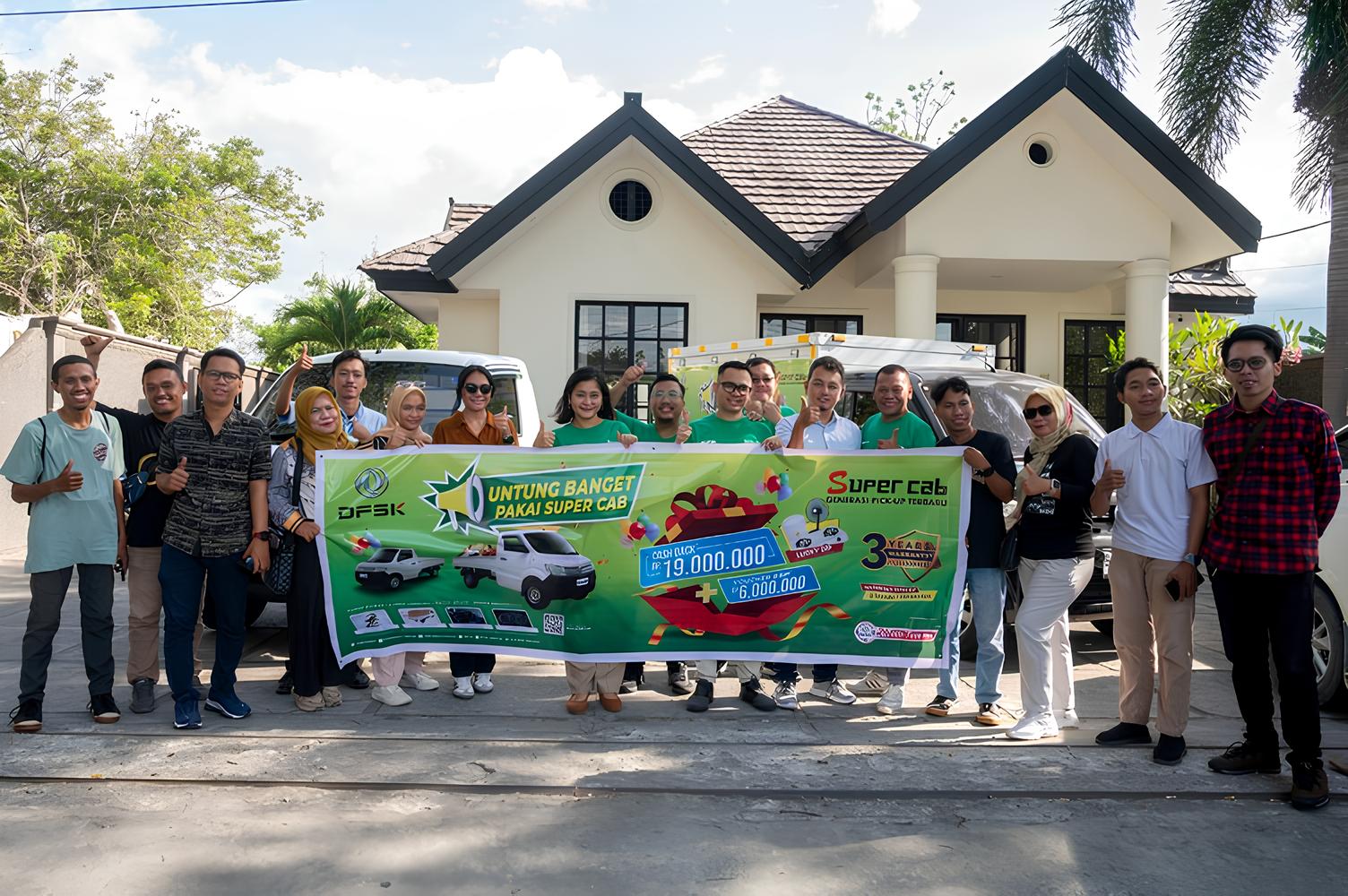 DFSK ‘Untung Banget Pakai Super cab’ Sapa Pelaku Bisnis di Palu