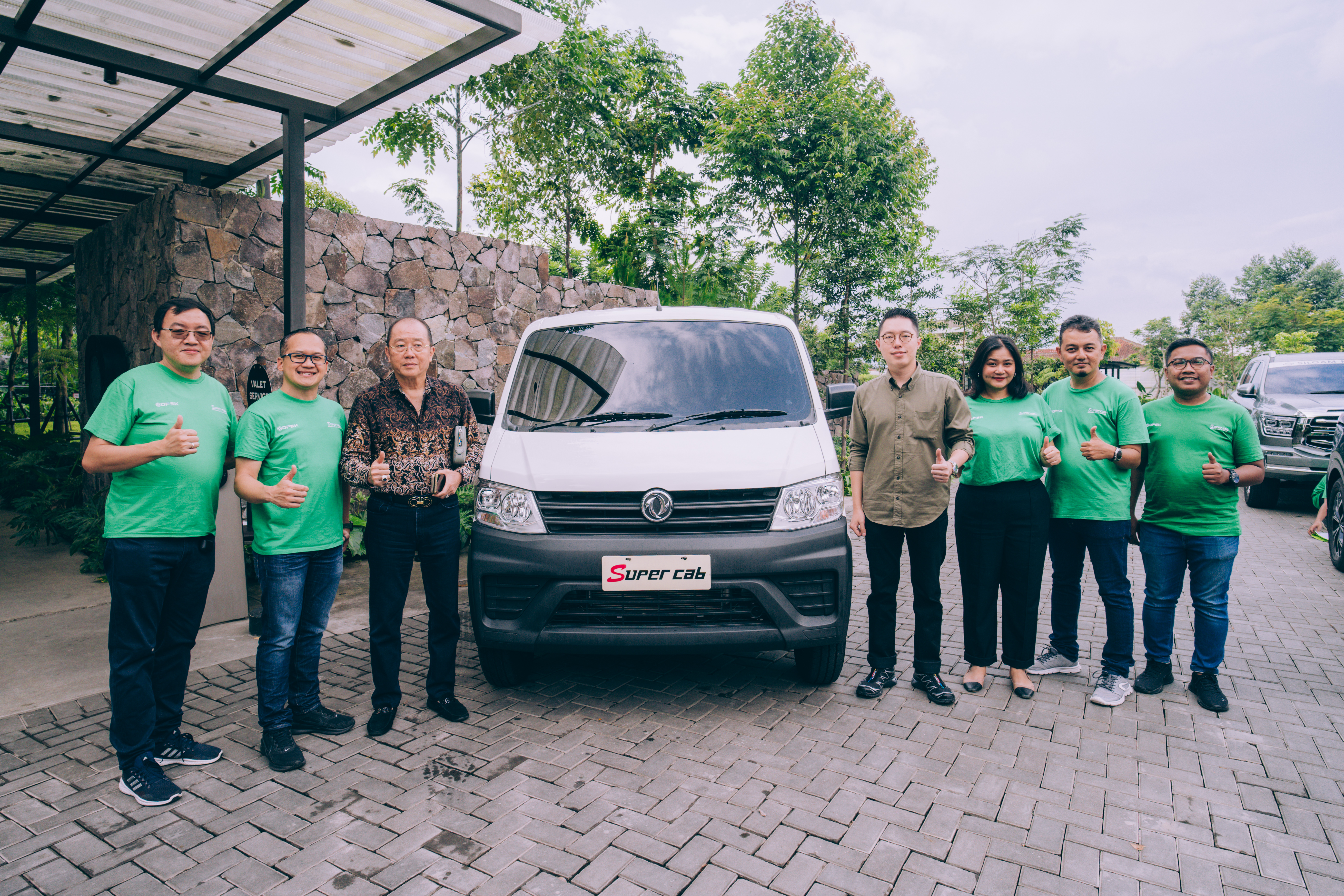 Untung Banget Pakai Super Cab: Solusi Transportasi Logistik dari DFSK Hadir di Bandung